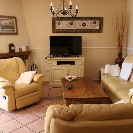 בית נופש Adosado Puerto Marina *